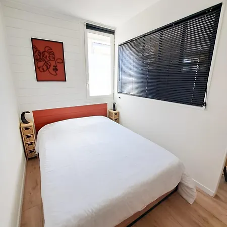 Les Amoureux - T2 Hyper Centre Ville, 100m Plage, A Pied, Wifi Apartment *